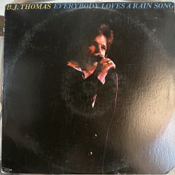 BJ THOMAS - EVERYBODY LOVES A RAIN SONG PLAK