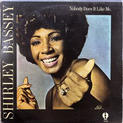 SHIRLEY BASSEY - NOBODY DOES IT LIKE ME PLAK